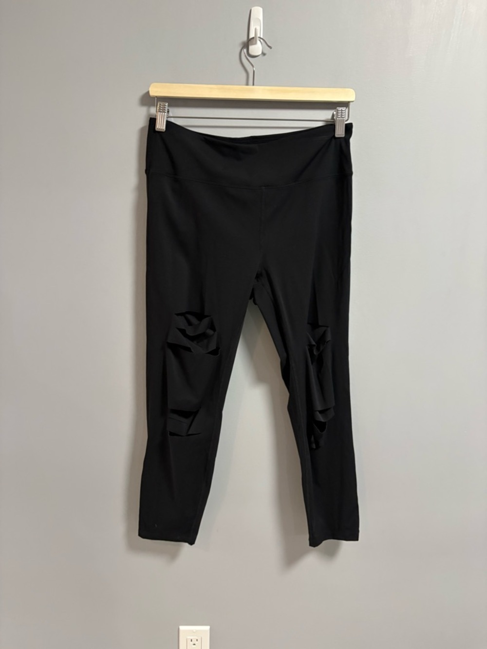 Zyia Slash Leggings